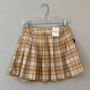 Forever 21 Beige Plaid Pleated Mini Skirt Size S NWT